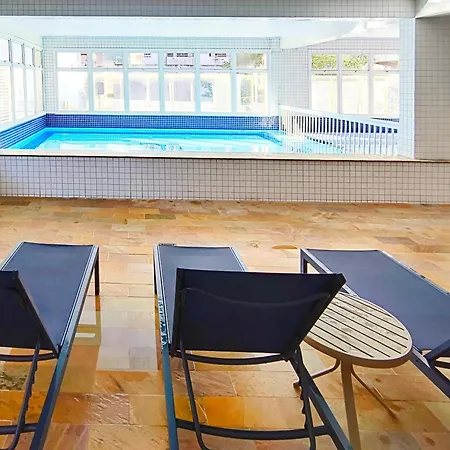 Apartamentos a 100m Praia das Toninhas PISCINA AQUECIDA-3